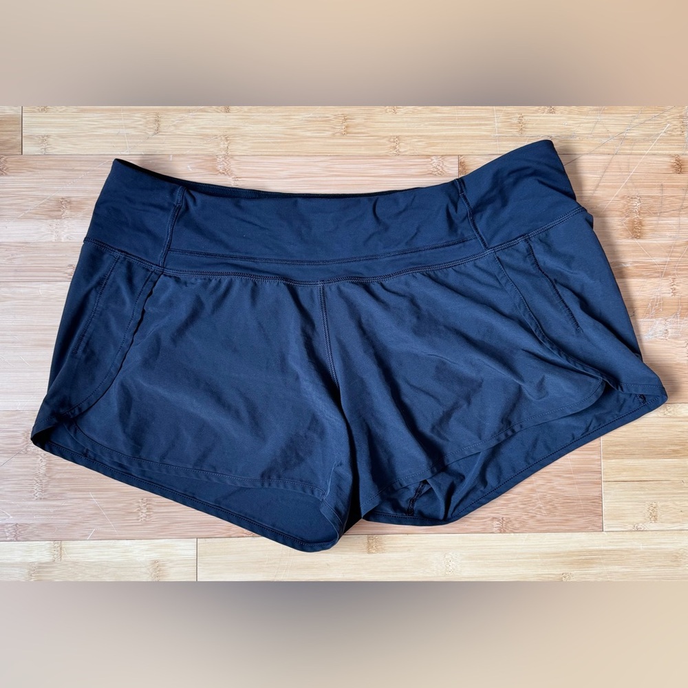 lululemon athletica | women shorts black lined runner 12